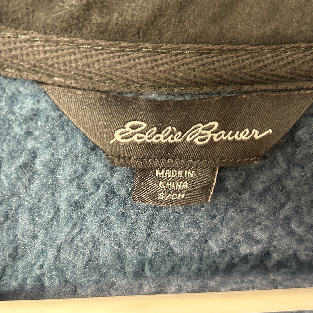 Eddie Bauer Men's Blue Zip-Up Sweater - Picture 2 of 4